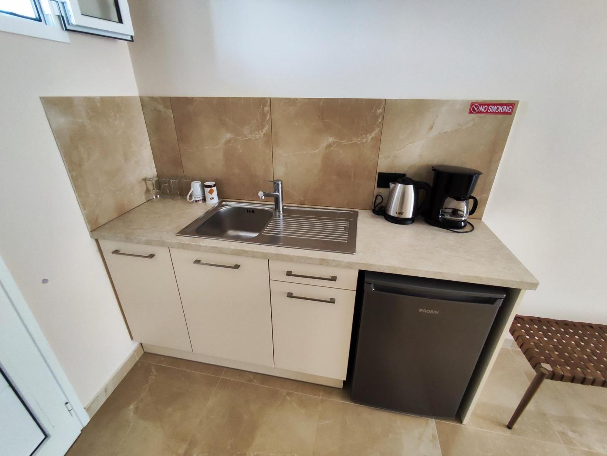 Yanna Studios & Apartments 蒂锡利维 外观 照片