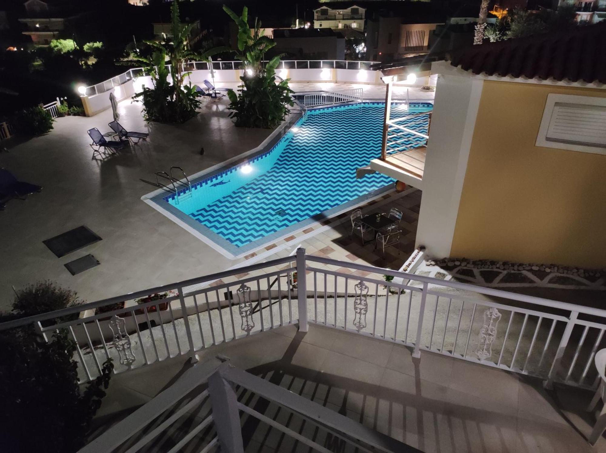 Yanna Studios & Apartments 蒂锡利维 外观 照片
