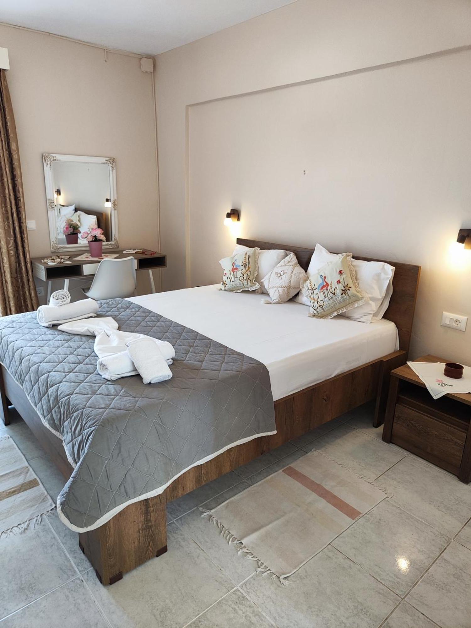 Yanna Studios & Apartments 蒂锡利维 外观 照片