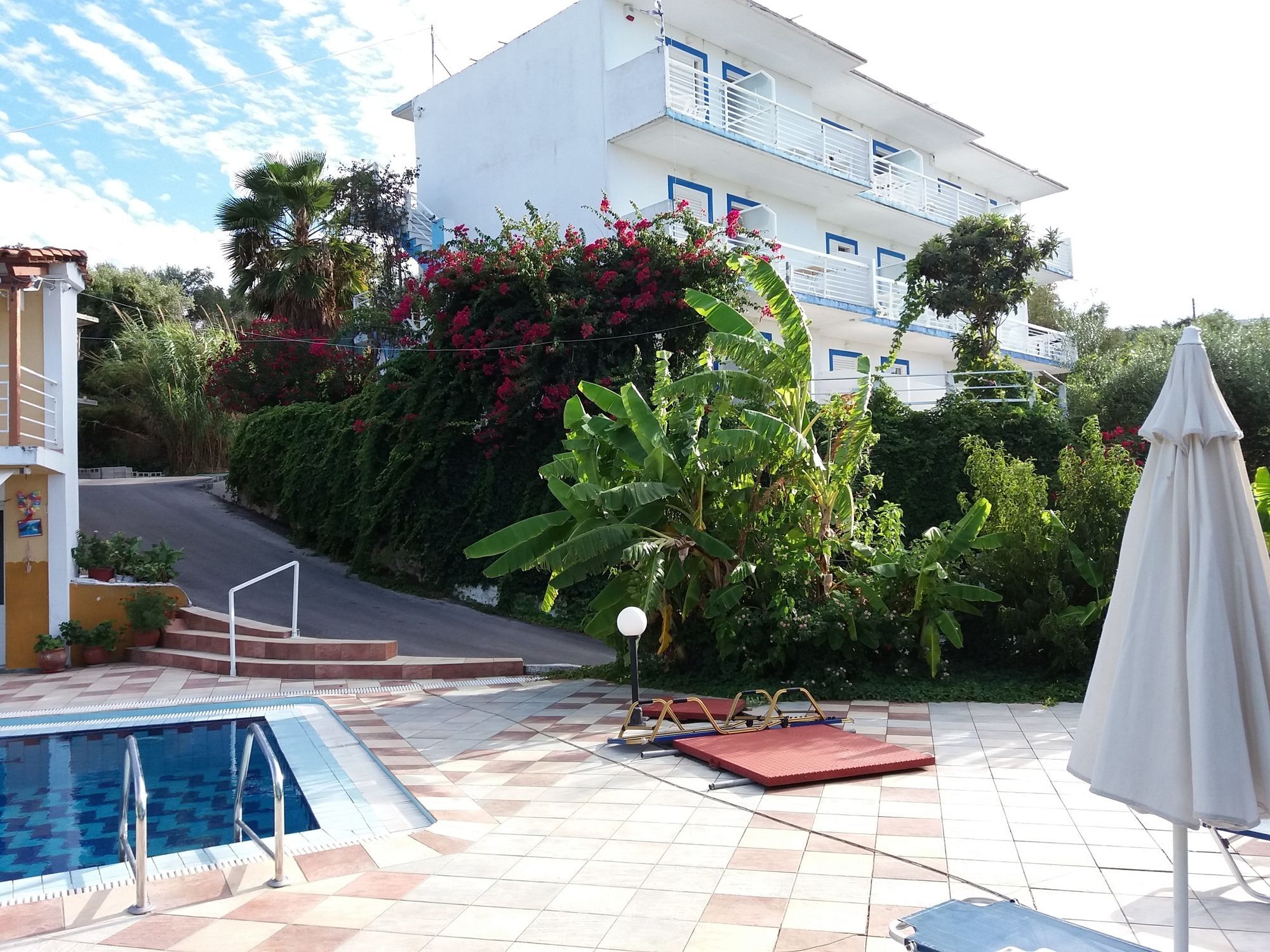 Yanna Studios & Apartments 蒂锡利维 外观 照片